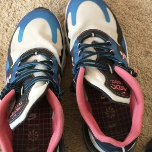 Nike Air 270 React shoes